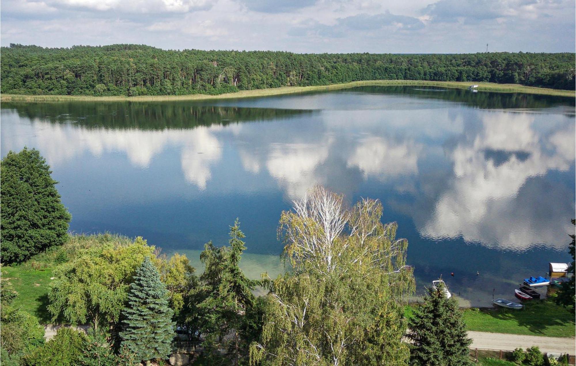 Awesome Home In Boruja With Lake View Exterior photo